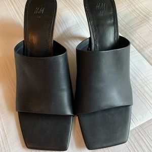 H&M black square toe mule heel